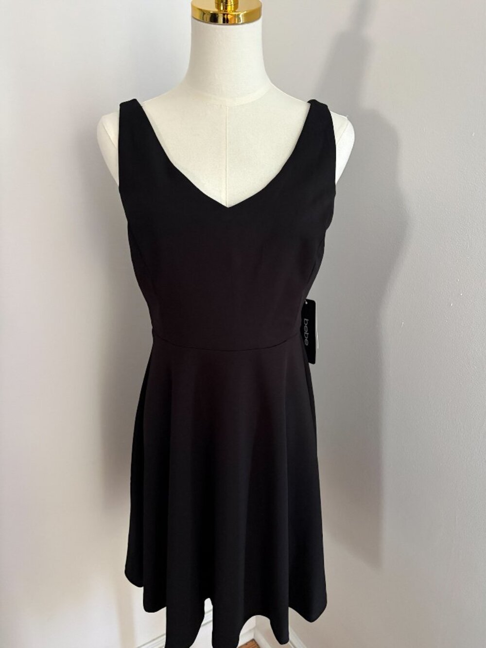 NWT Bebe Black Sleeveless V-Neck A-Line Dress Size Medium